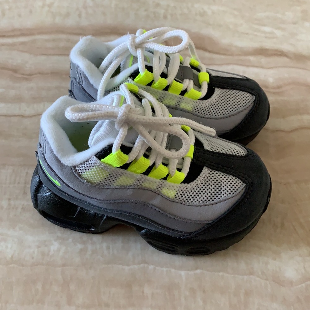 Nike Air Max 96’ (Neon Green)